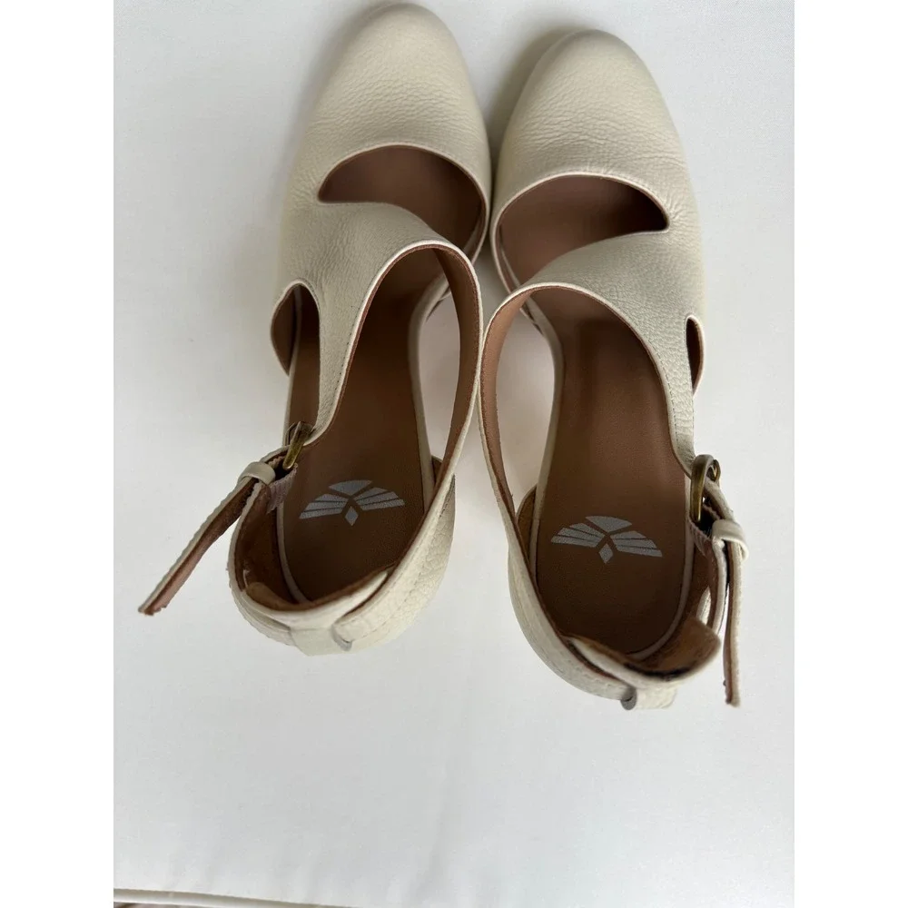 Fortress of Inca Adriana Block Heel Pump Women 38 Cream Leather‎ Cutout Boho